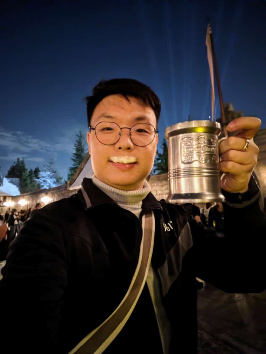 Osaka family itinerary - Butterbeer at The Wizarding World Of Harry Potter at Universal Studios Japan